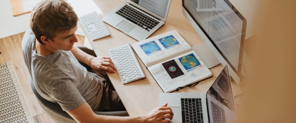 Salary Comparisons Outsourcing to Pakistan vs. Hiring in Canada